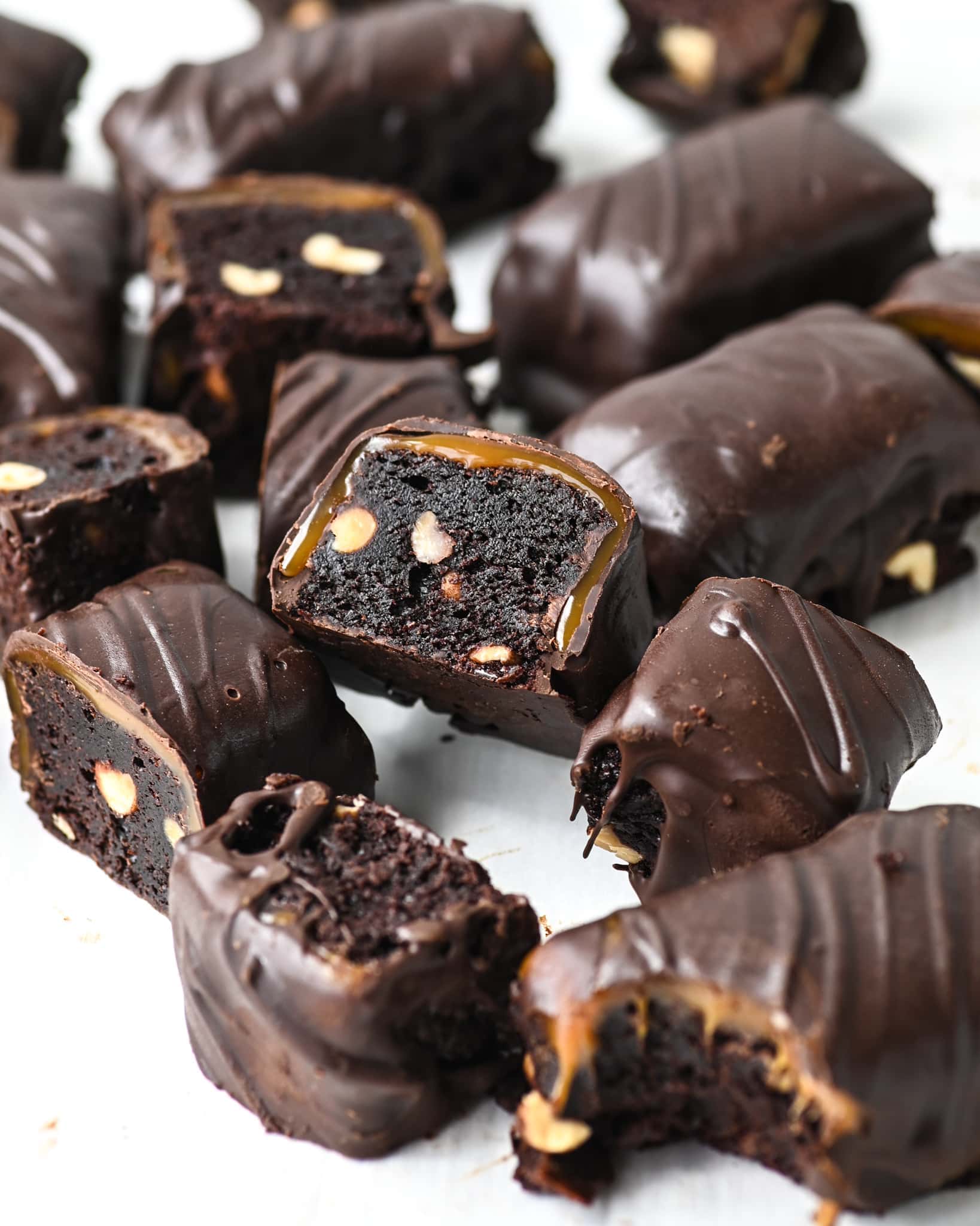Chocolate Caramel Peanut Brownies "Snickers Brownies"